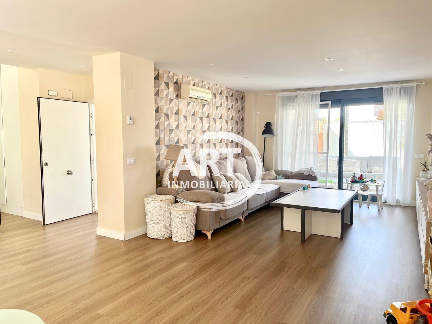 4 sovrum Semi-fristående Villa till salu i La Pobla de Vallbona med pool - 590 000 € (Ref: 9348994)