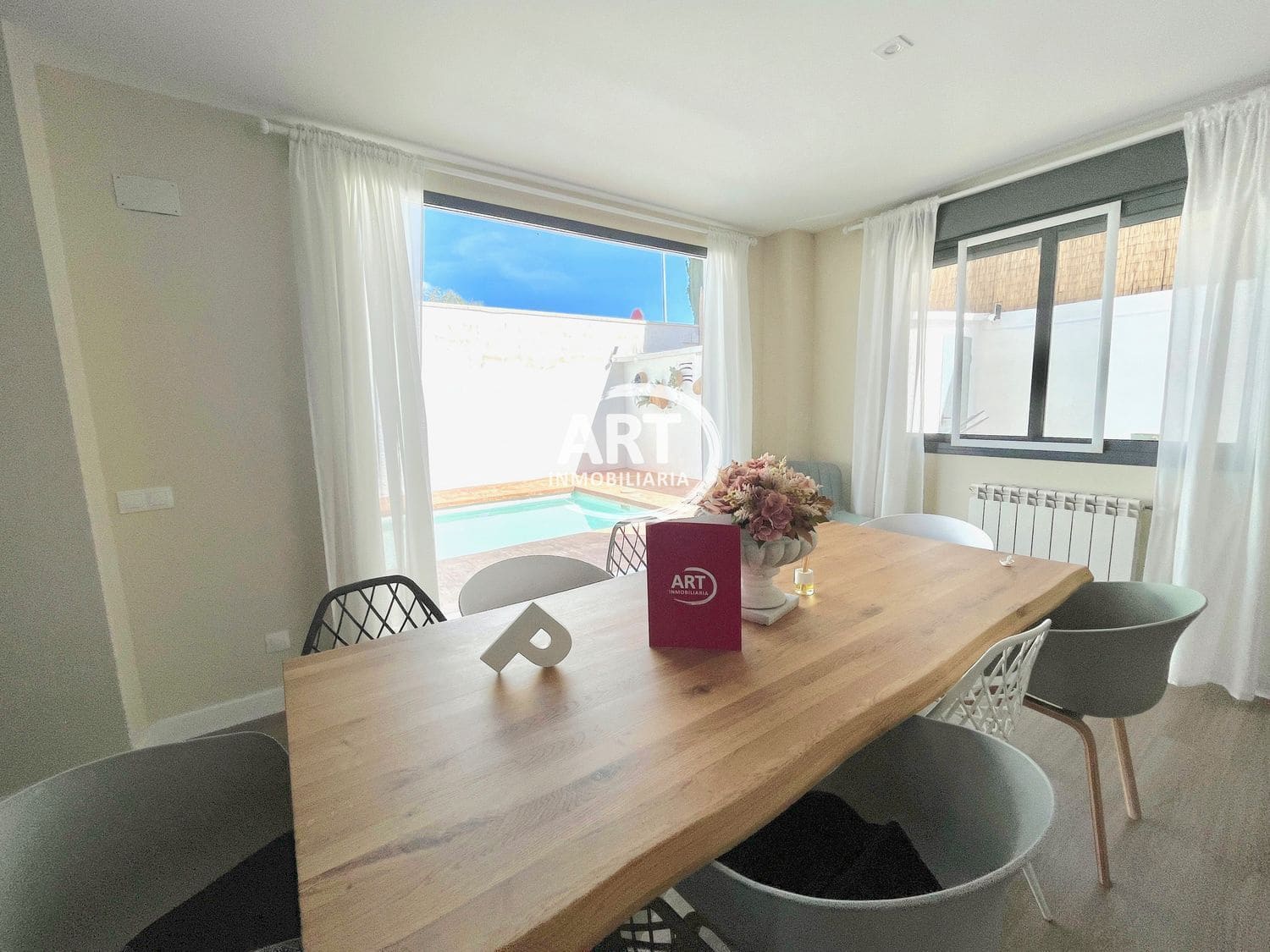 4 sovrum Semi-fristående Villa till salu i La Pobla de Vallbona med pool - 590 000 € (Ref: 9348994)