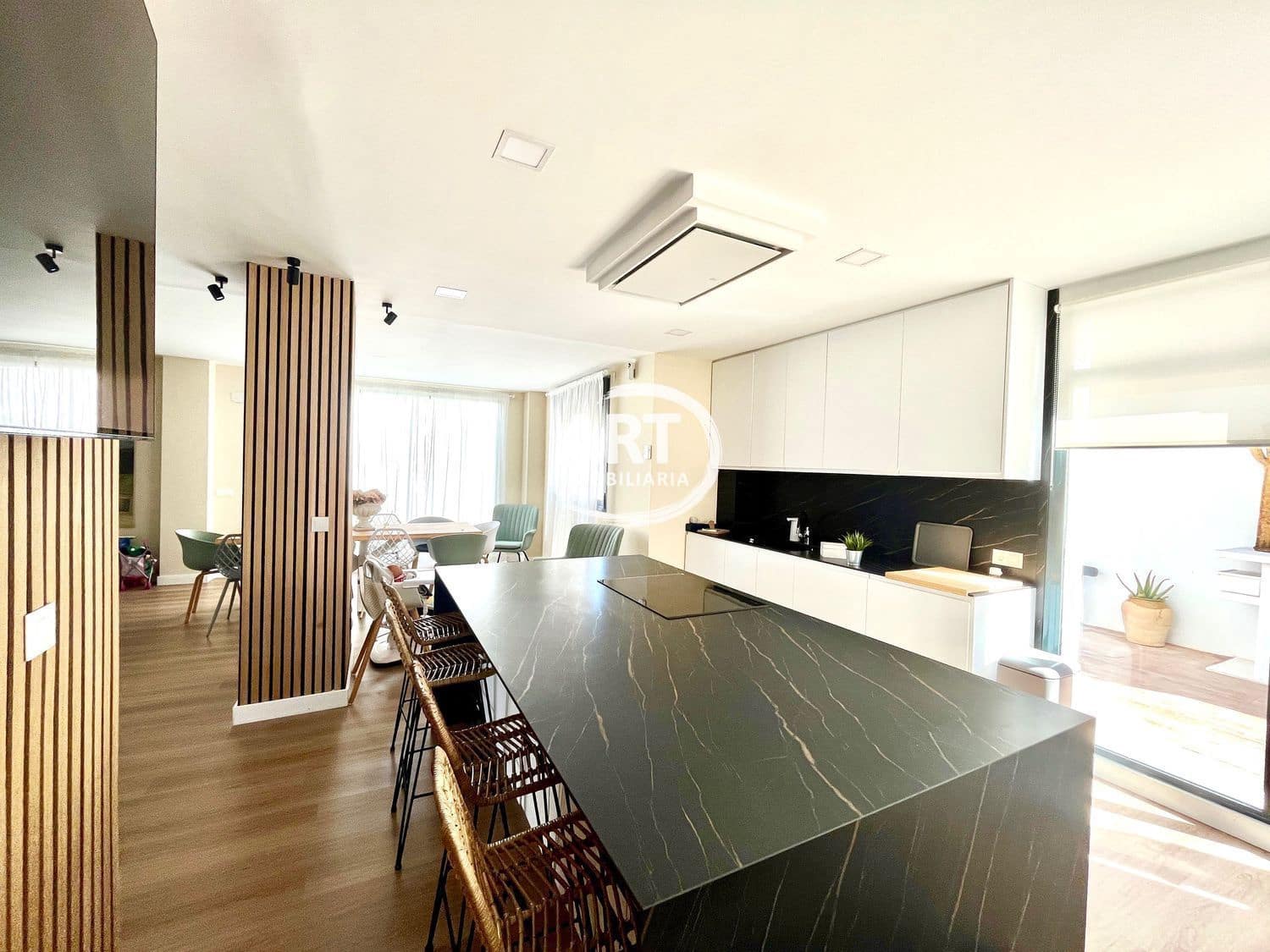 4 sovrum Semi-fristående Villa till salu i La Pobla de Vallbona med pool - 590 000 € (Ref: 9348994)