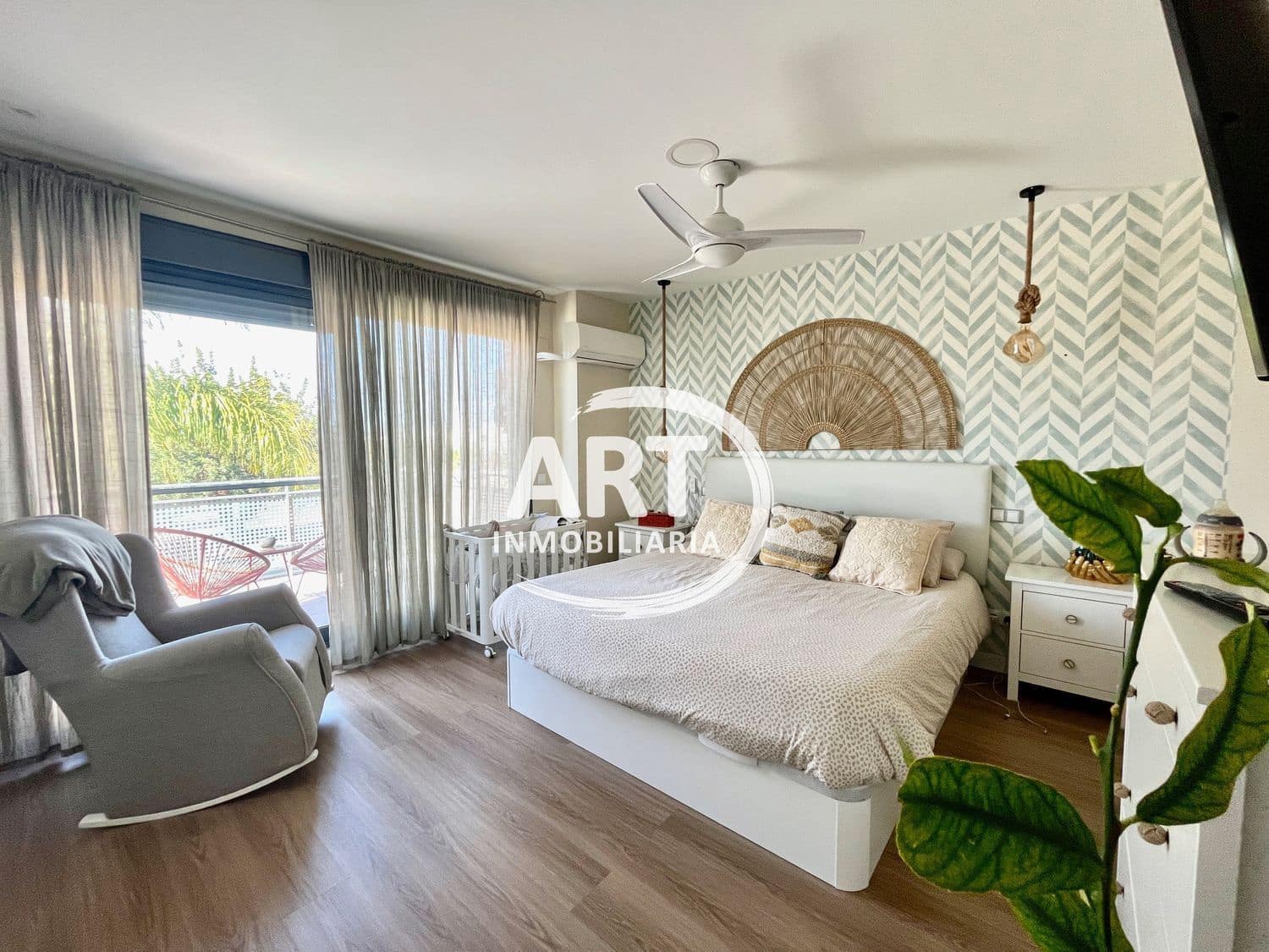 4 sovrum Semi-fristående Villa till salu i La Pobla de Vallbona med pool - 590 000 € (Ref: 9348994)