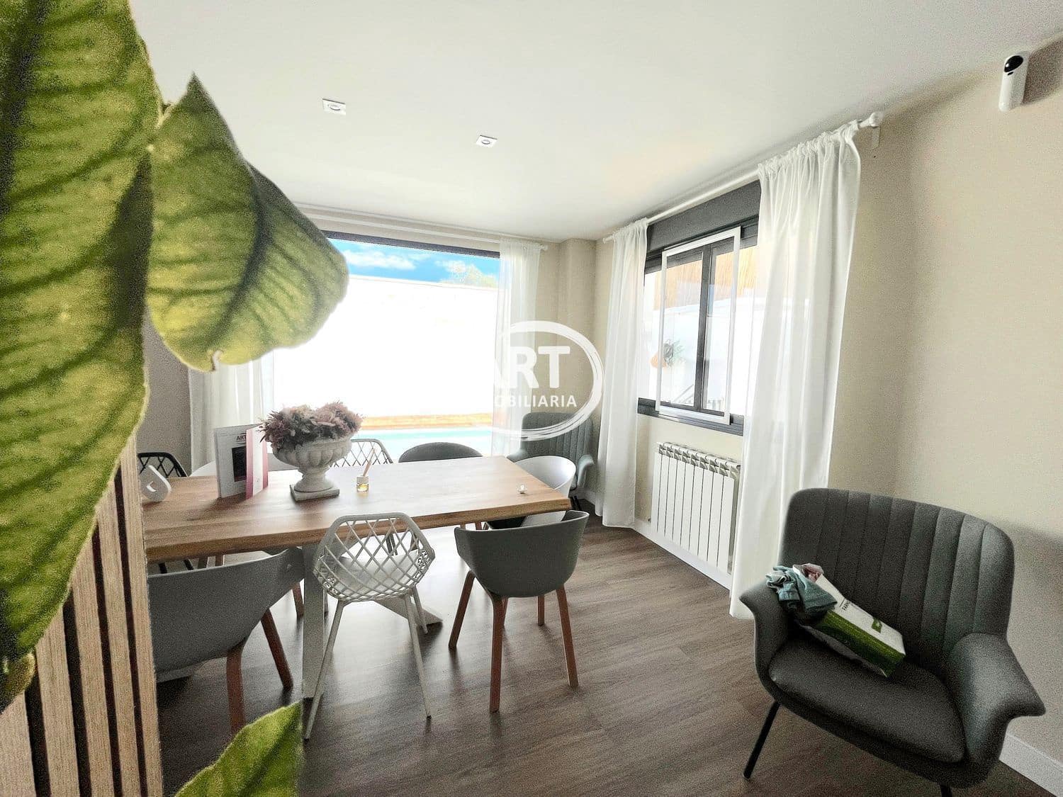 4 sovrum Semi-fristående Villa till salu i La Pobla de Vallbona med pool - 590 000 € (Ref: 9348994)