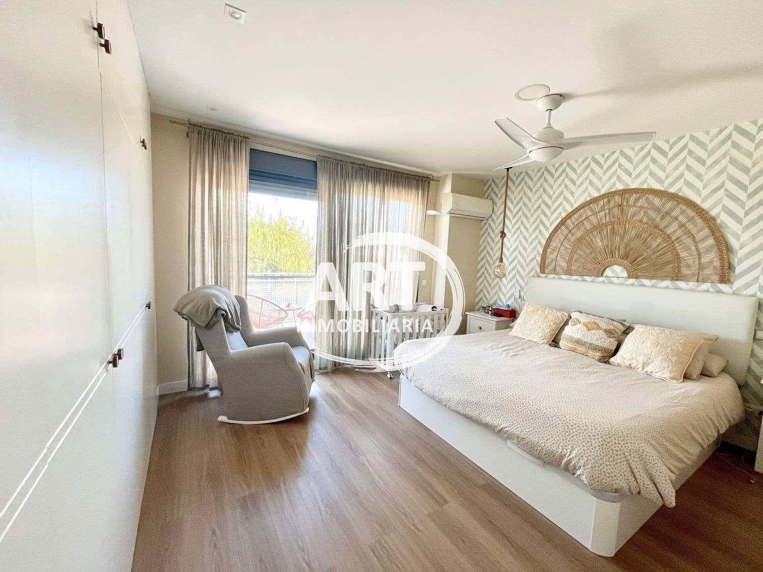 4 sovrum Semi-fristående Villa till salu i La Pobla de Vallbona med pool - 590 000 € (Ref: 9348994)