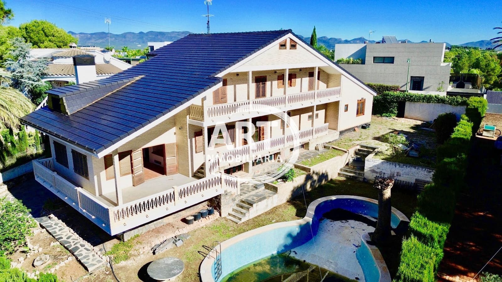 6 makuuhuone Huvila myytävänä paikassa Betera mukana uima-altaan 
autotalli - 940 000 € (Ref: 9355510)