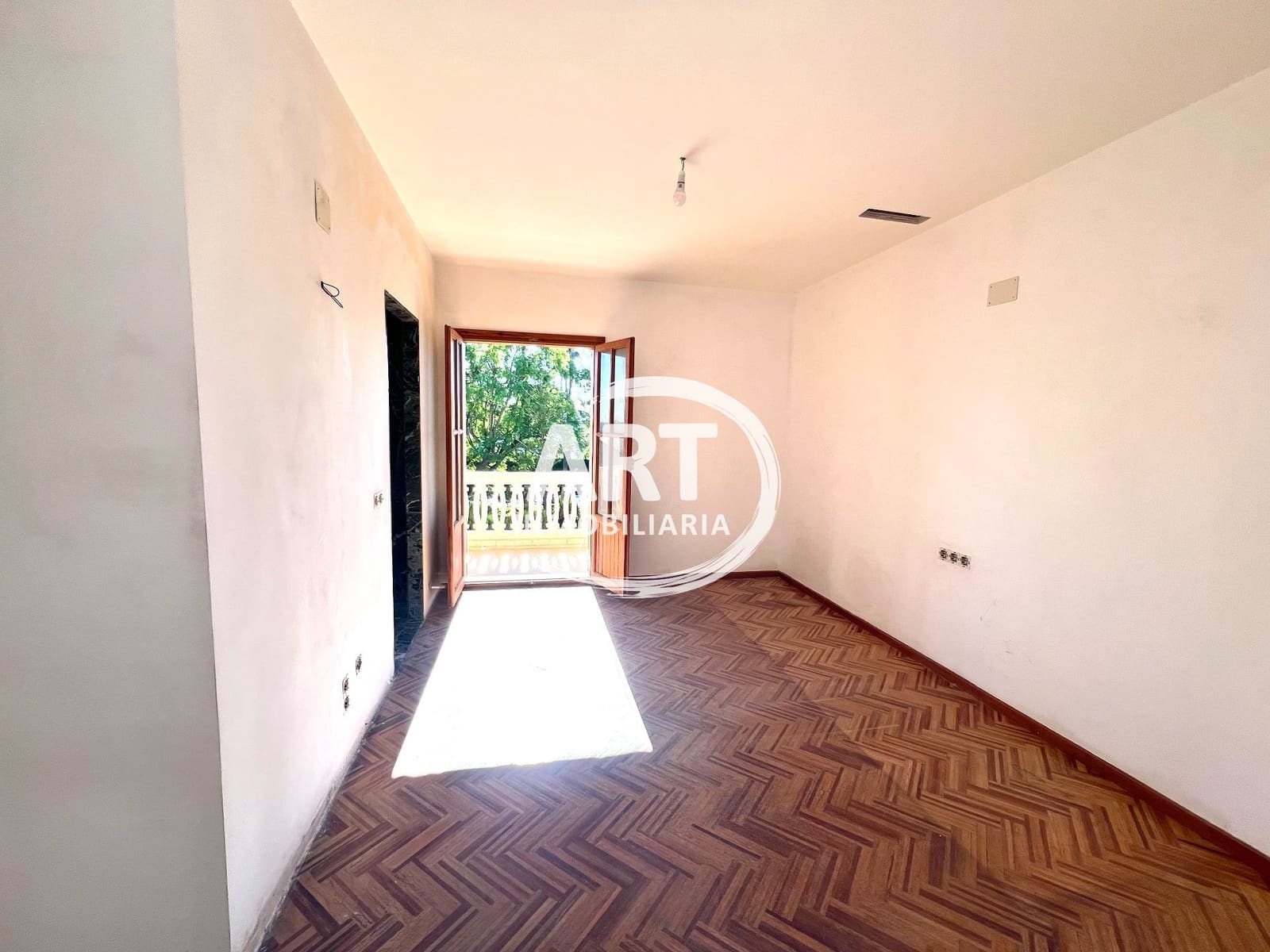 6 makuuhuone Huvila myytävänä paikassa Betera mukana uima-altaan 
autotalli - 940 000 € (Ref: 9355510)