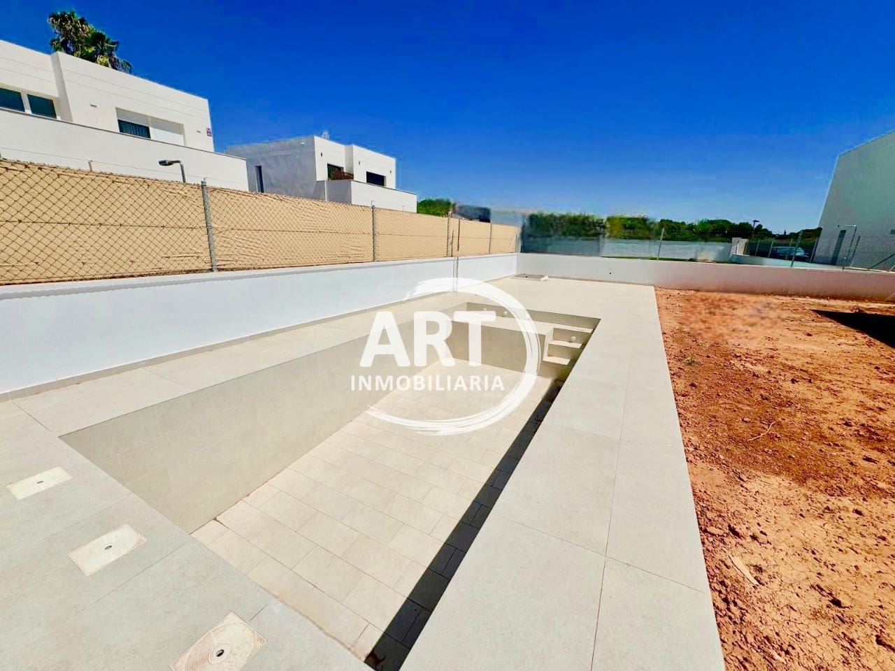 3 bedroom Villa for sale in San Antonio de Benageber with pool garage - € 520,000 (Ref: 9366949)