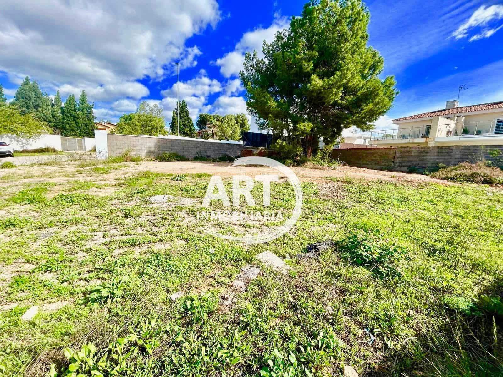 3 bedroom Villa for sale in San Antonio de Benageber with pool garage - € 520,000 (Ref: 9366949)