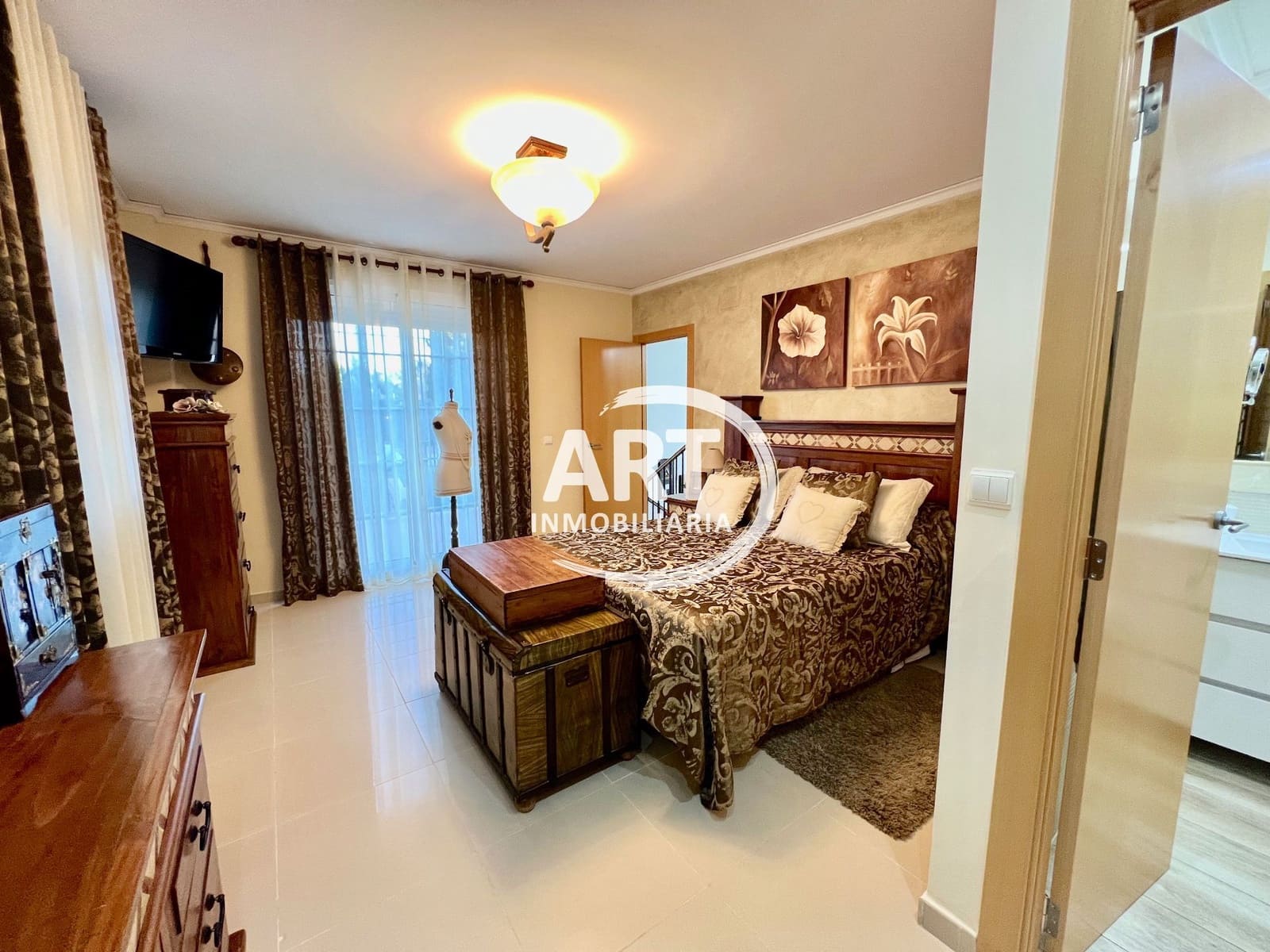 4 soveværelse Villa til salg i Picassent med swimmingpool garage - € 450.000 (Ref: 9374954)