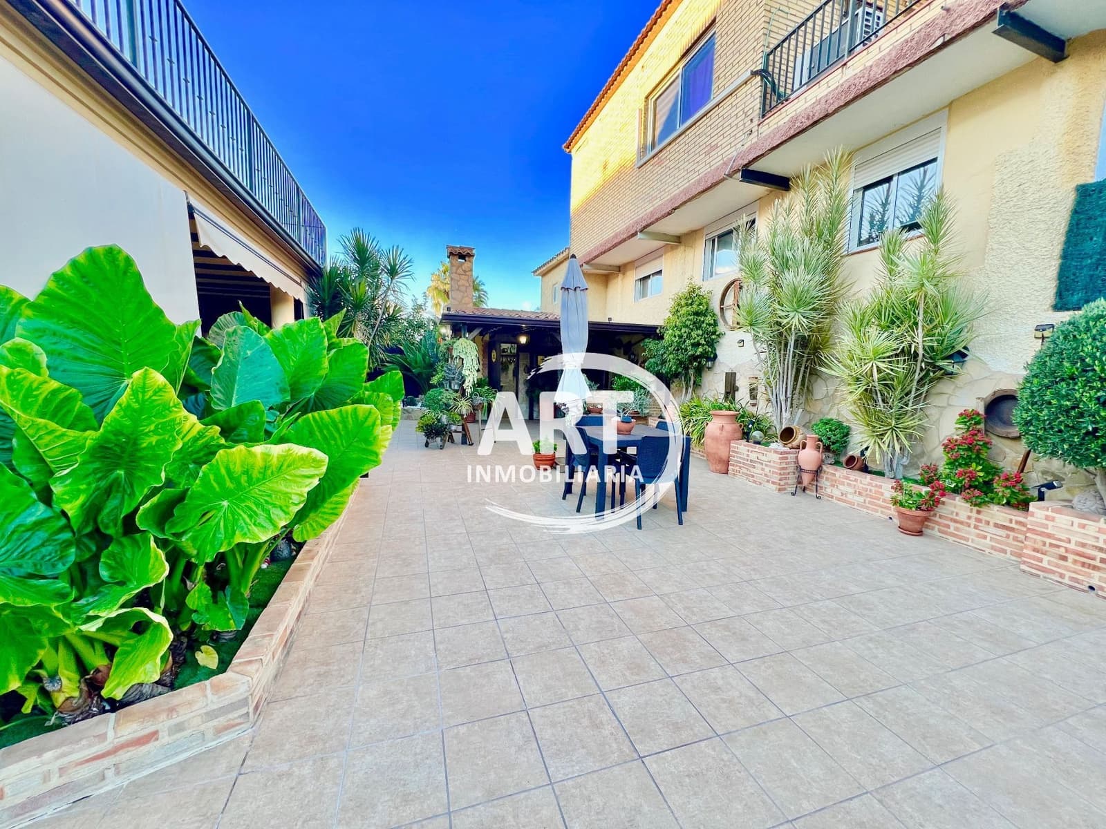 4 soveværelse Villa til salg i Picassent med swimmingpool garage - € 450.000 (Ref: 9374954)