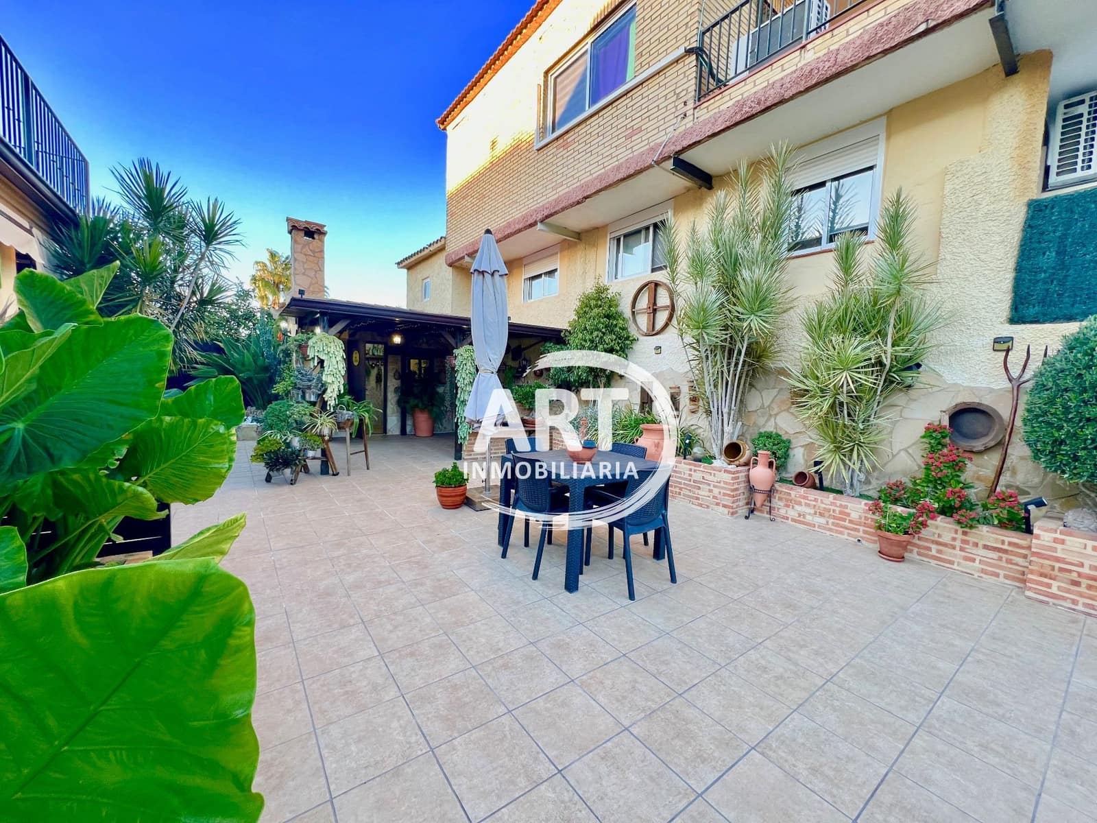 4 soveværelse Villa til salg i Picassent med swimmingpool garage - € 450.000 (Ref: 9374954)