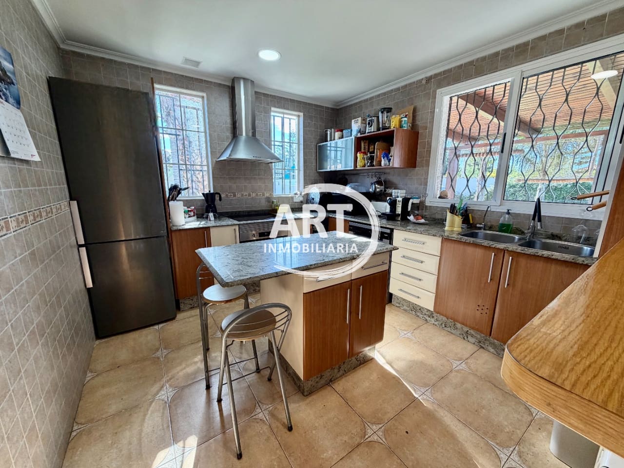 5 bedroom Villa for sale in Lliria with pool garage - € 425,000 (Ref: 9387386)