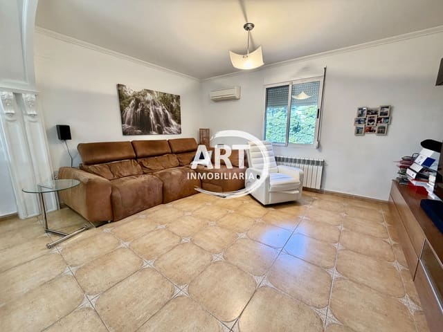 5 bedroom Villa for sale in Llíria with pool garage - € 425,000 (Ref: 9387386)