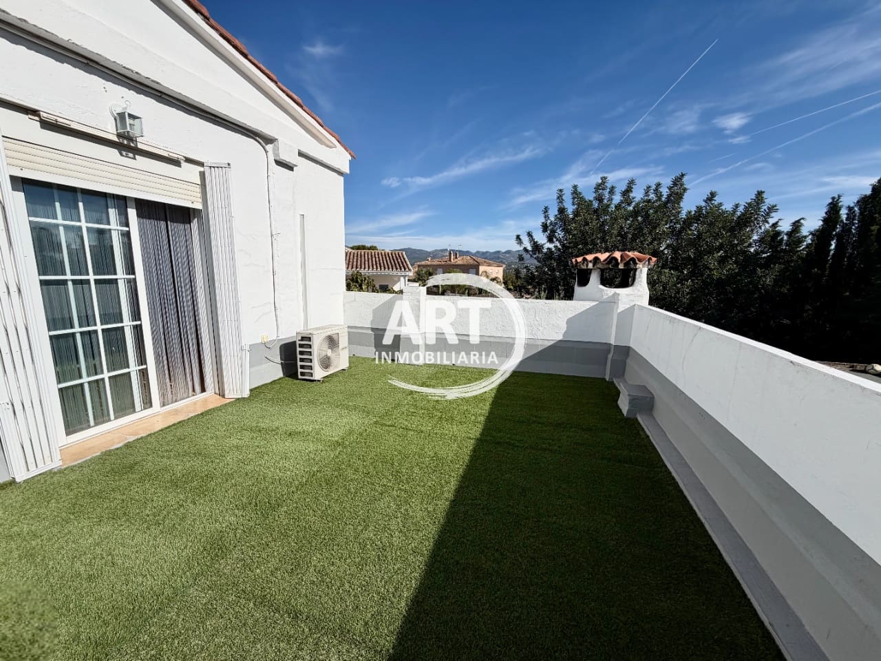 5 bedroom Villa for sale in Lliria with pool garage - € 425,000 (Ref: 9387386)