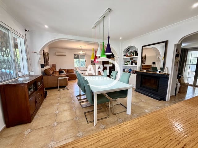 5 bedroom Villa for sale in Llíria with pool garage - € 425,000 (Ref: 9387386)