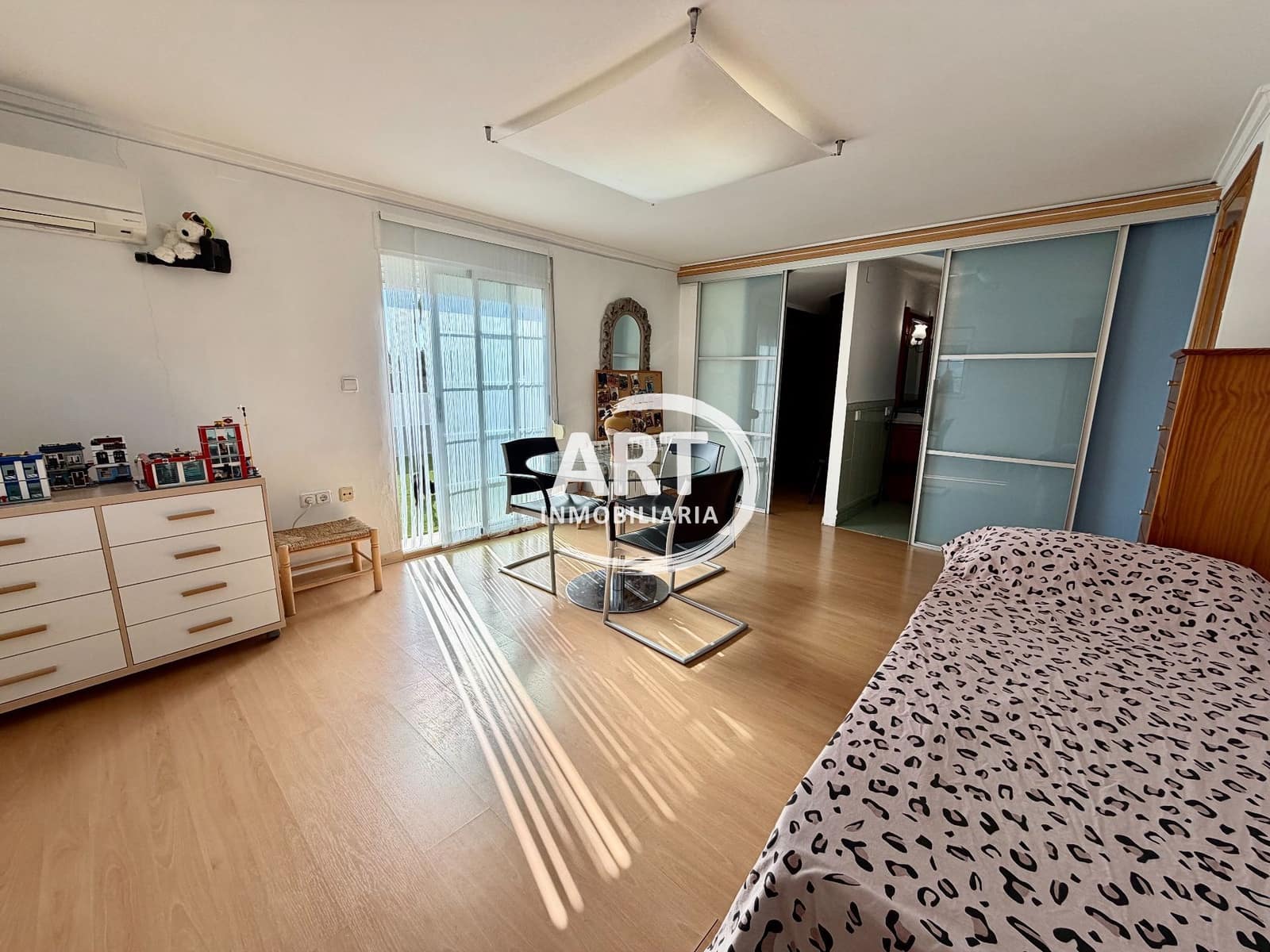 5 bedroom Villa for sale in Lliria with pool garage - € 425,000 (Ref: 9387386)