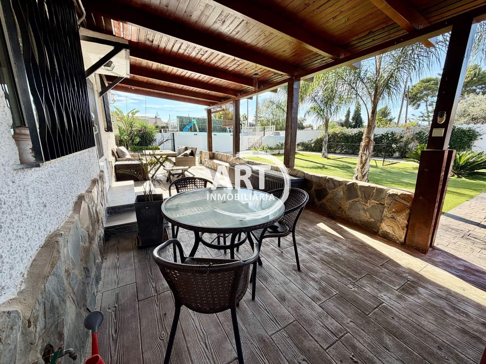 5 bedroom Villa for sale in Lliria with pool garage - € 425,000 (Ref: 9387386)