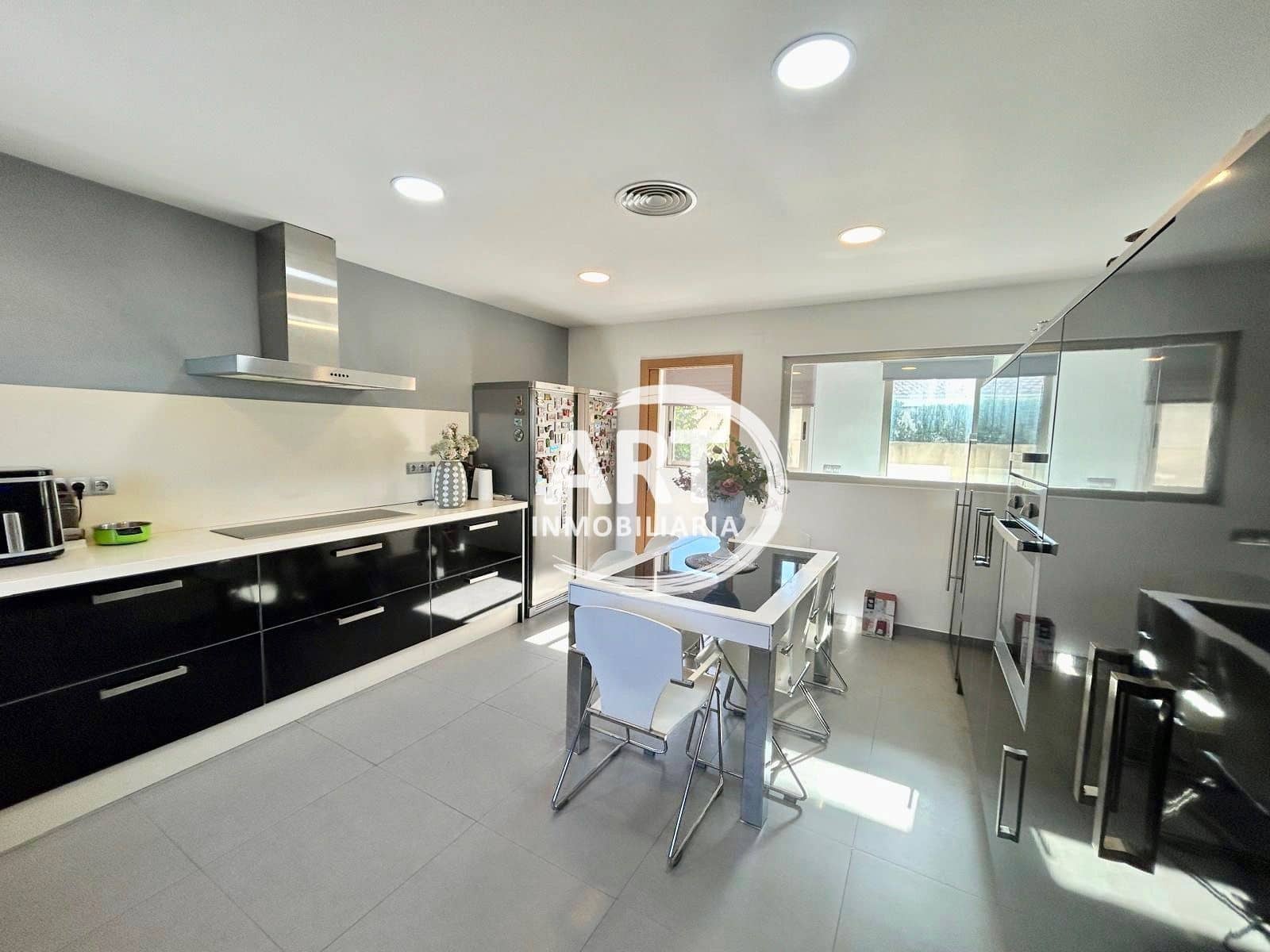 6 bedroom Villa for sale in Lliria with pool - € 600,000 (Ref: 9410580)