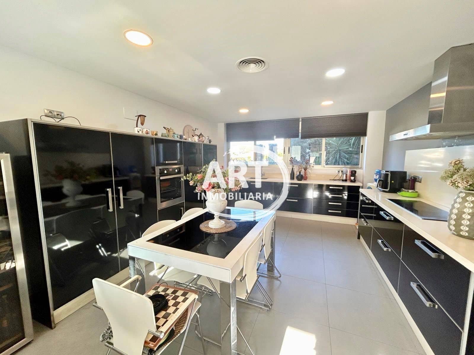 6 bedroom Villa for sale in Lliria with pool - € 600,000 (Ref: 9410580)