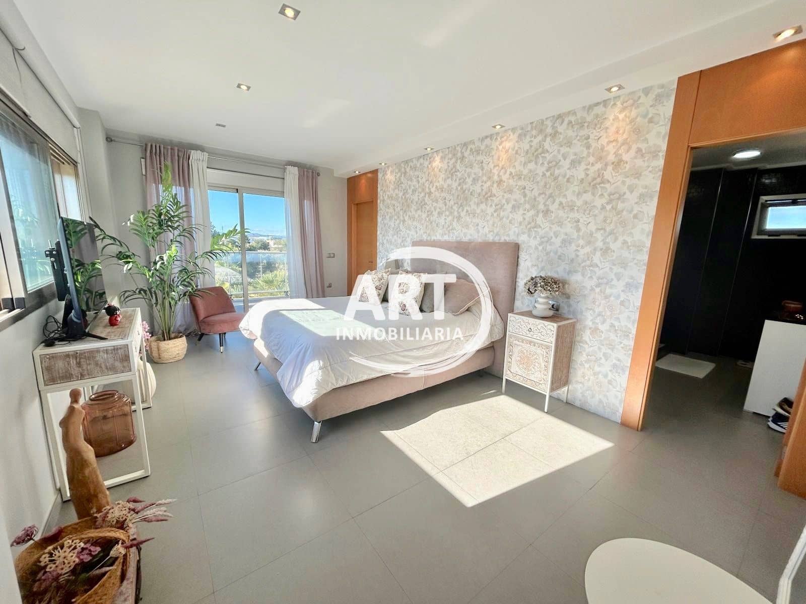 6 bedroom Villa for sale in Lliria with pool - € 600,000 (Ref: 9410580)