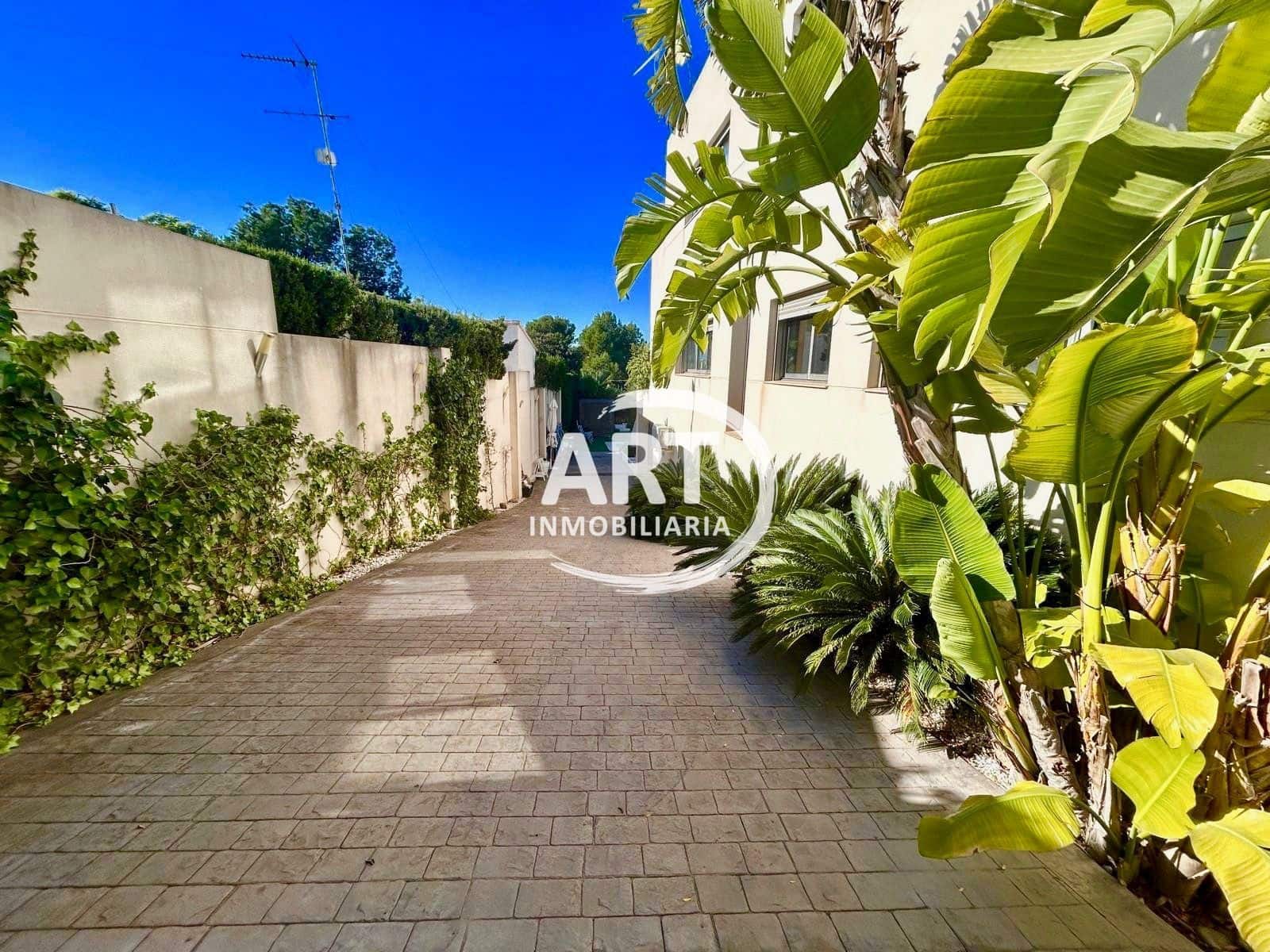 6 bedroom Villa for sale in Lliria with pool - € 600,000 (Ref: 9410580)