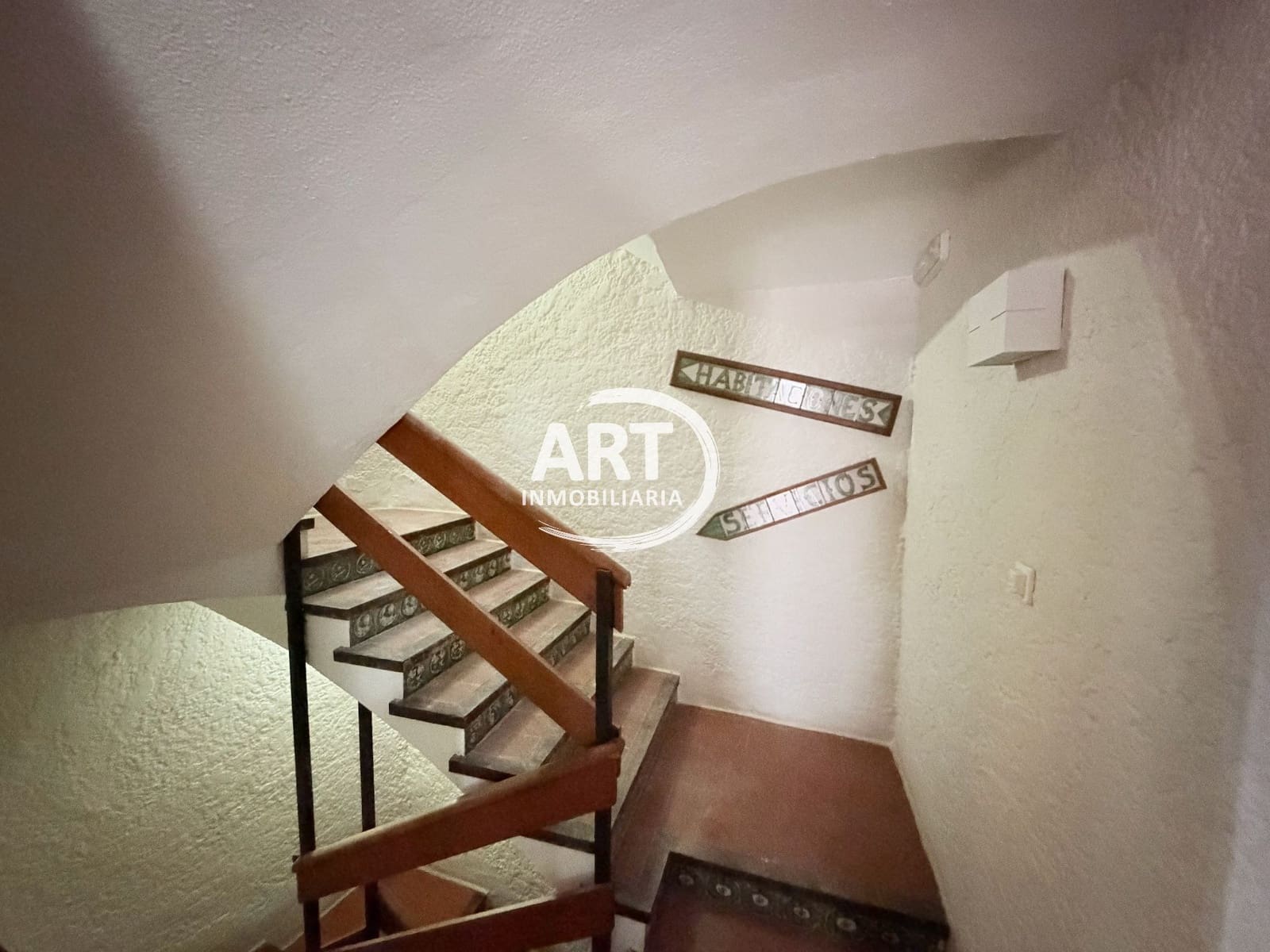 9 bedroom Hotel for sale in Alcala de la Selva with garage - € 650,000 (Ref: 9418979)