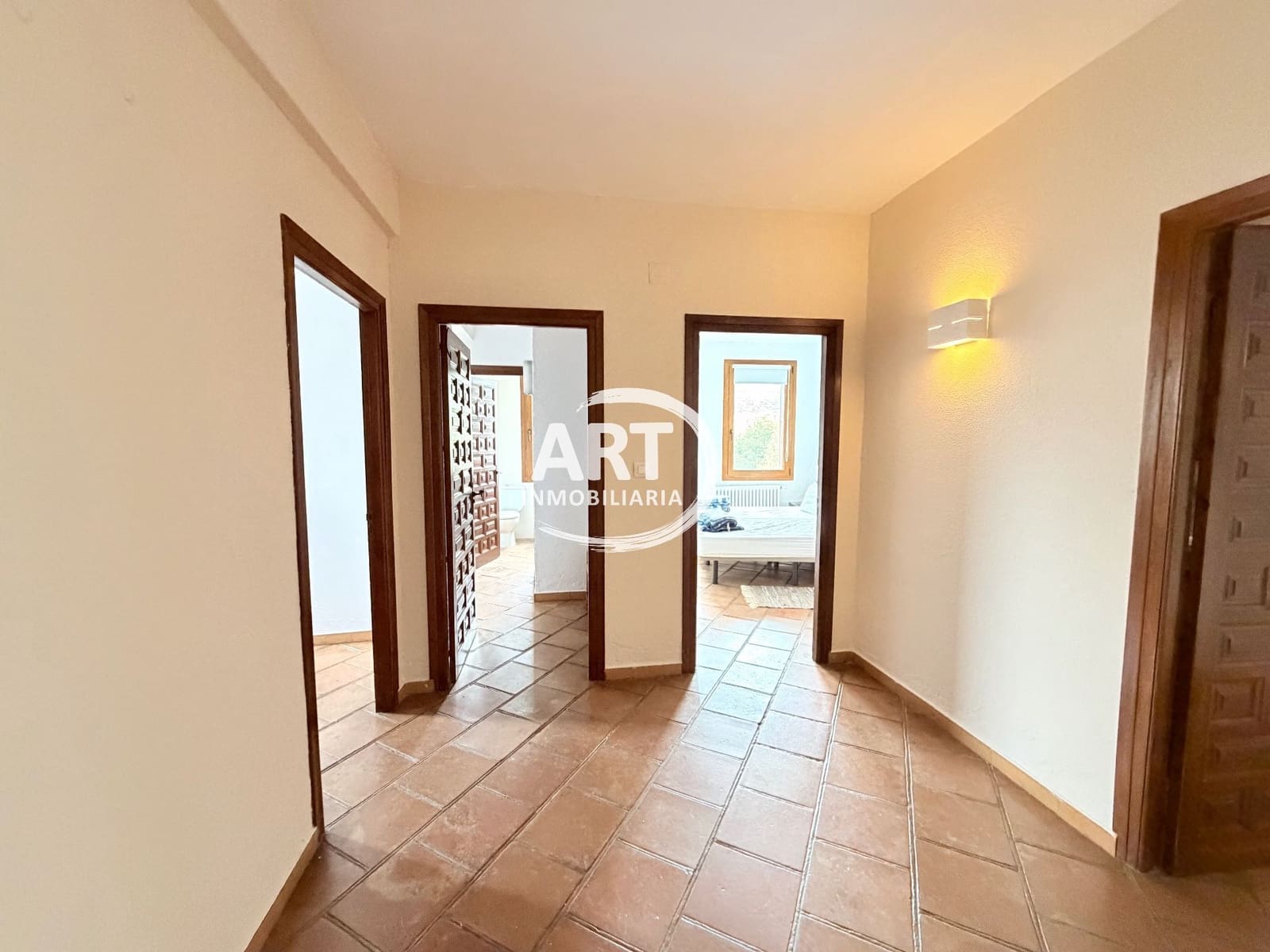 9 bedroom Hotel for sale in Alcala de la Selva with garage - € 650,000 (Ref: 9418979)