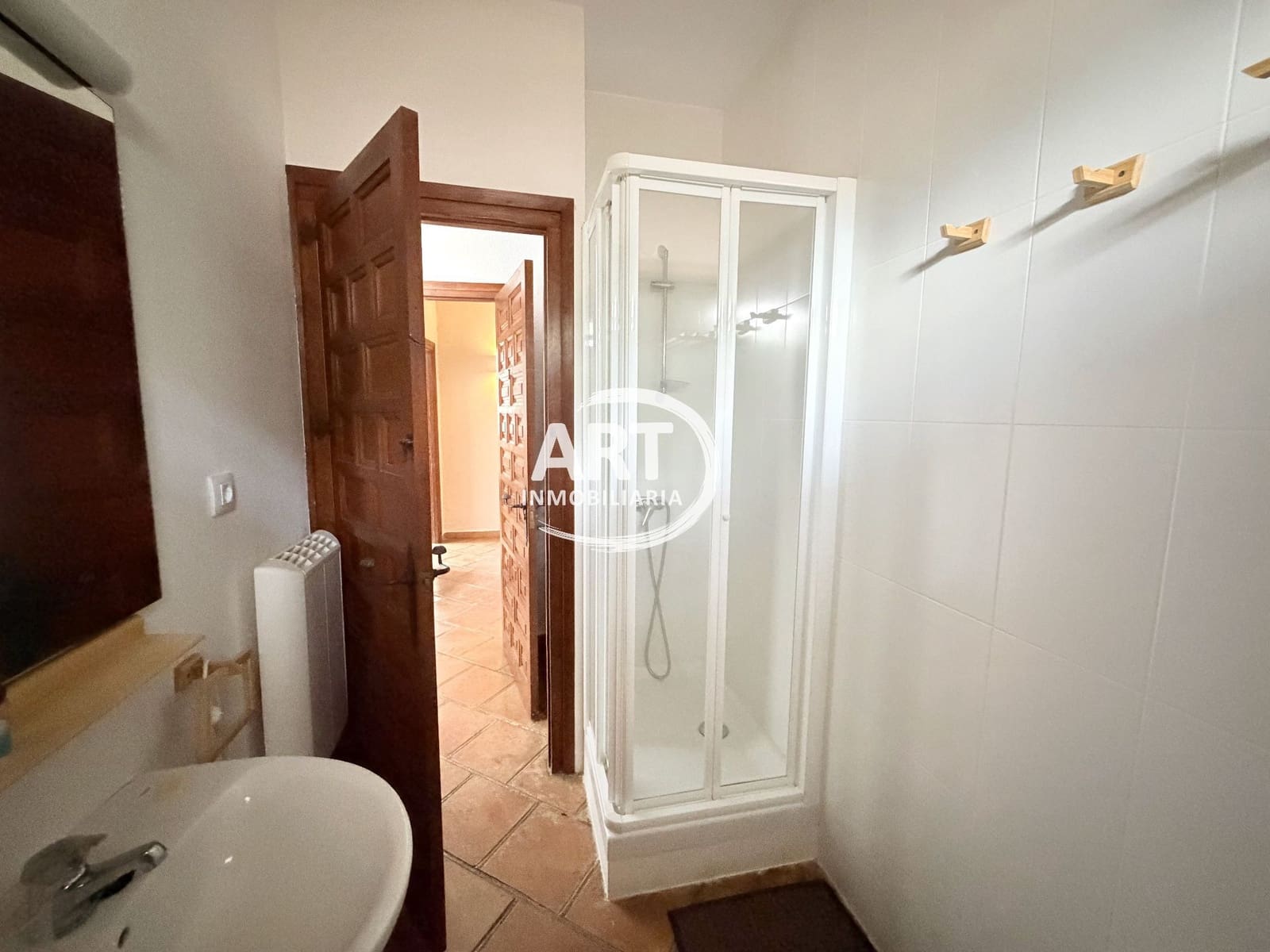 9 bedroom Hotel for sale in Alcala de la Selva with garage - € 650,000 (Ref: 9418979)