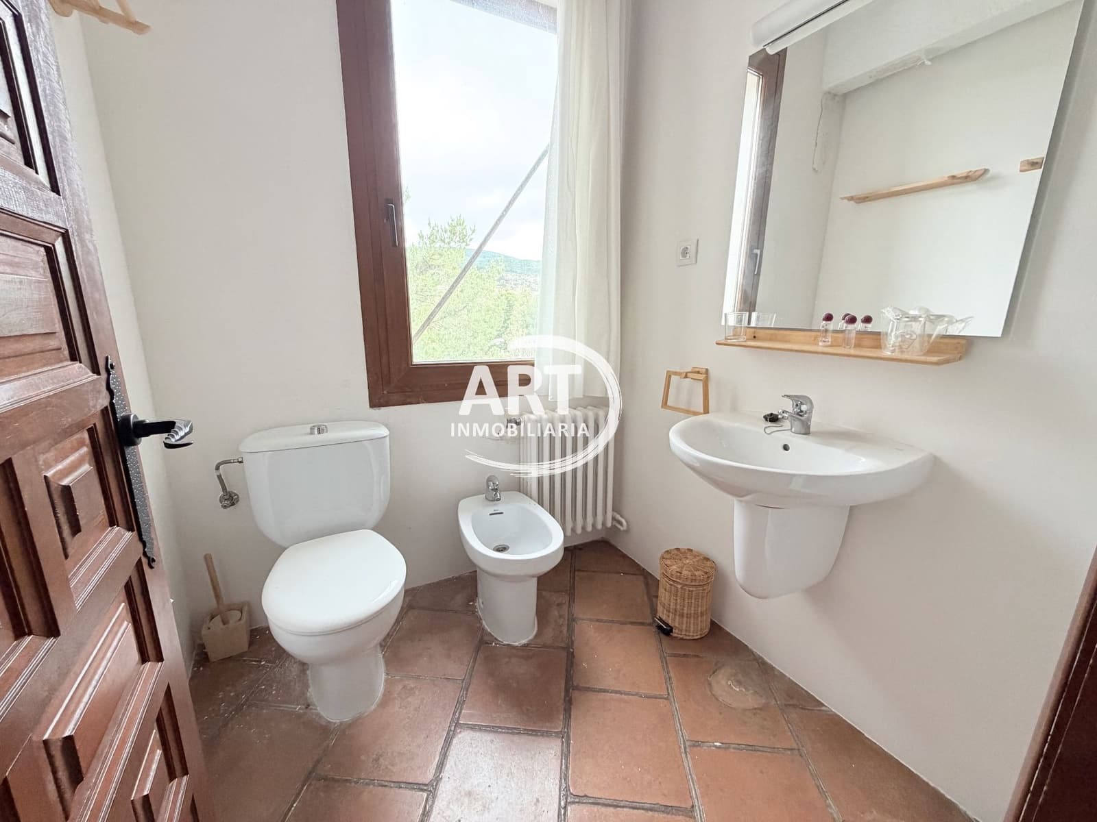 9 bedroom Hotel for sale in Alcala de la Selva with garage - € 650,000 (Ref: 9418979)