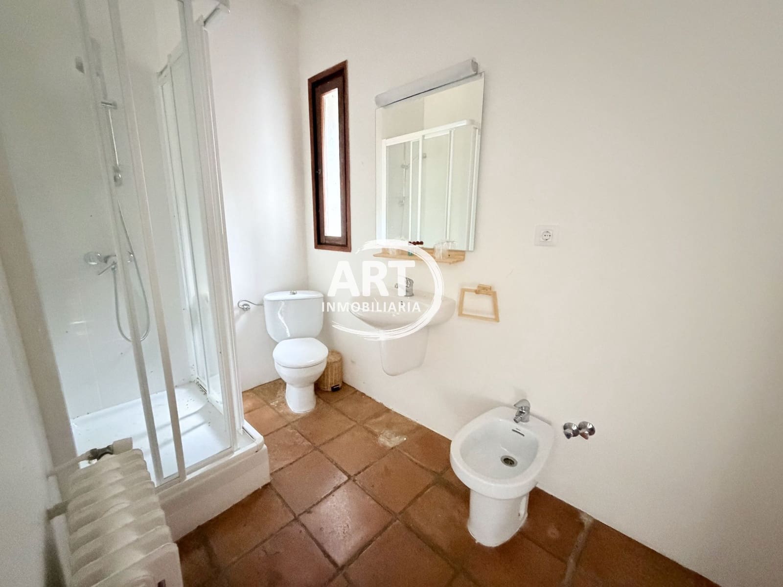 9 bedroom Hotel for sale in Alcala de la Selva with garage - € 650,000 (Ref: 9418979)