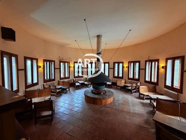 9 bedroom Hotel for sale in Alcalá de la Selva with garage - € 650,000 (Ref: 9418979)