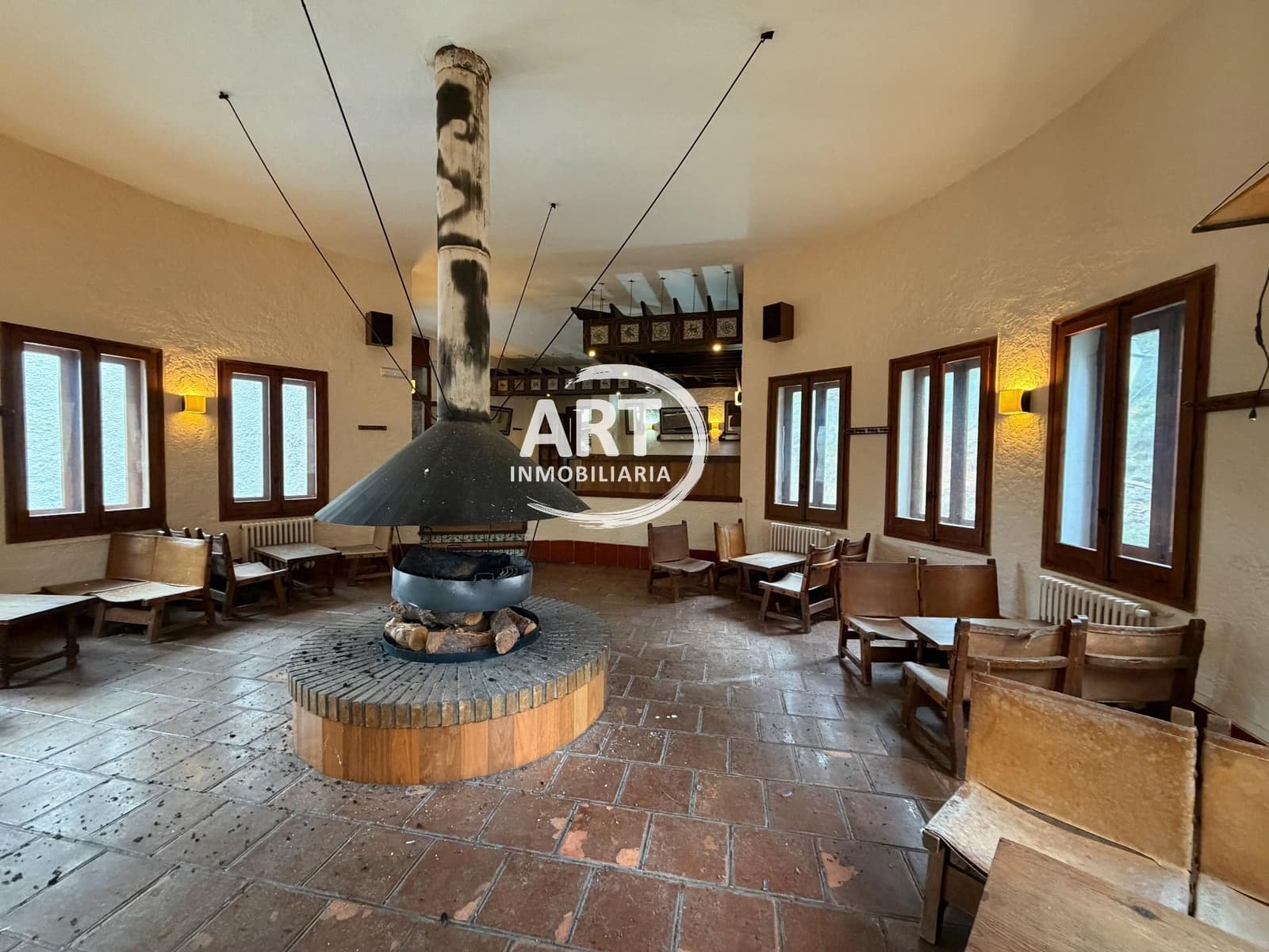 9 bedroom Hotel for sale in Alcala de la Selva with garage - € 650,000 (Ref: 9418979)