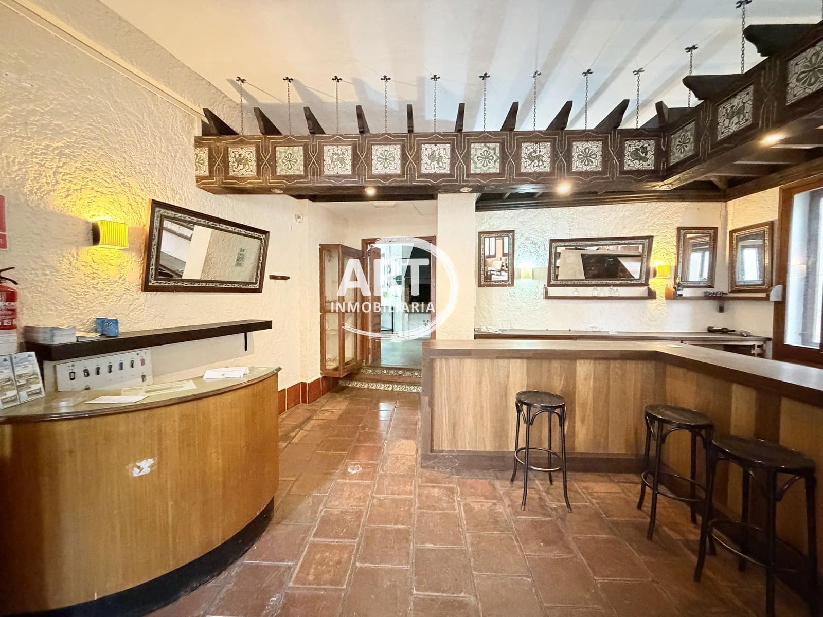 9 bedroom Hotel for sale in Alcala de la Selva with garage - € 650,000 (Ref: 9418979)