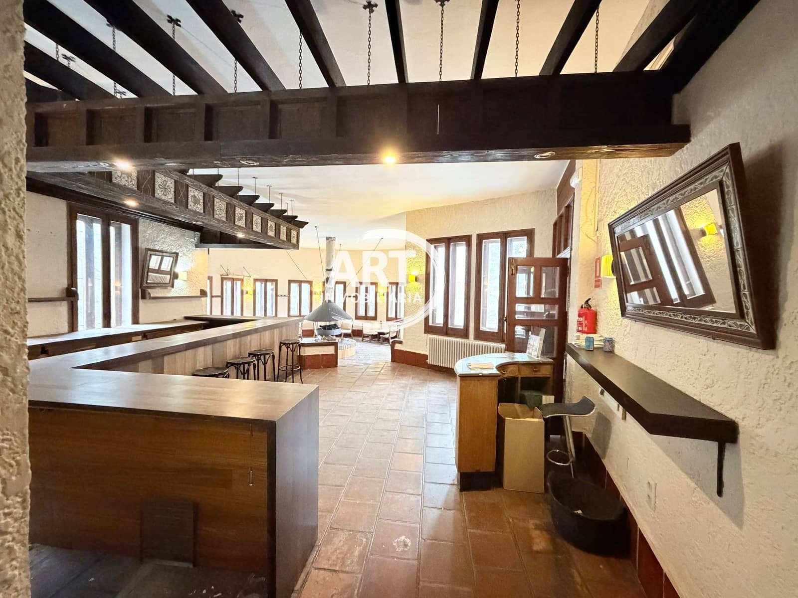 9 bedroom Hotel for sale in Alcala de la Selva with garage - € 650,000 (Ref: 9418979)