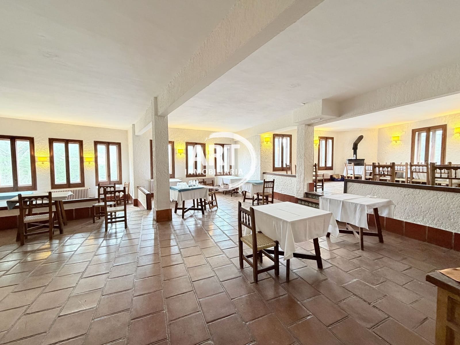 9 bedroom Hotel for sale in Alcala de la Selva with garage - € 650,000 (Ref: 9418979)