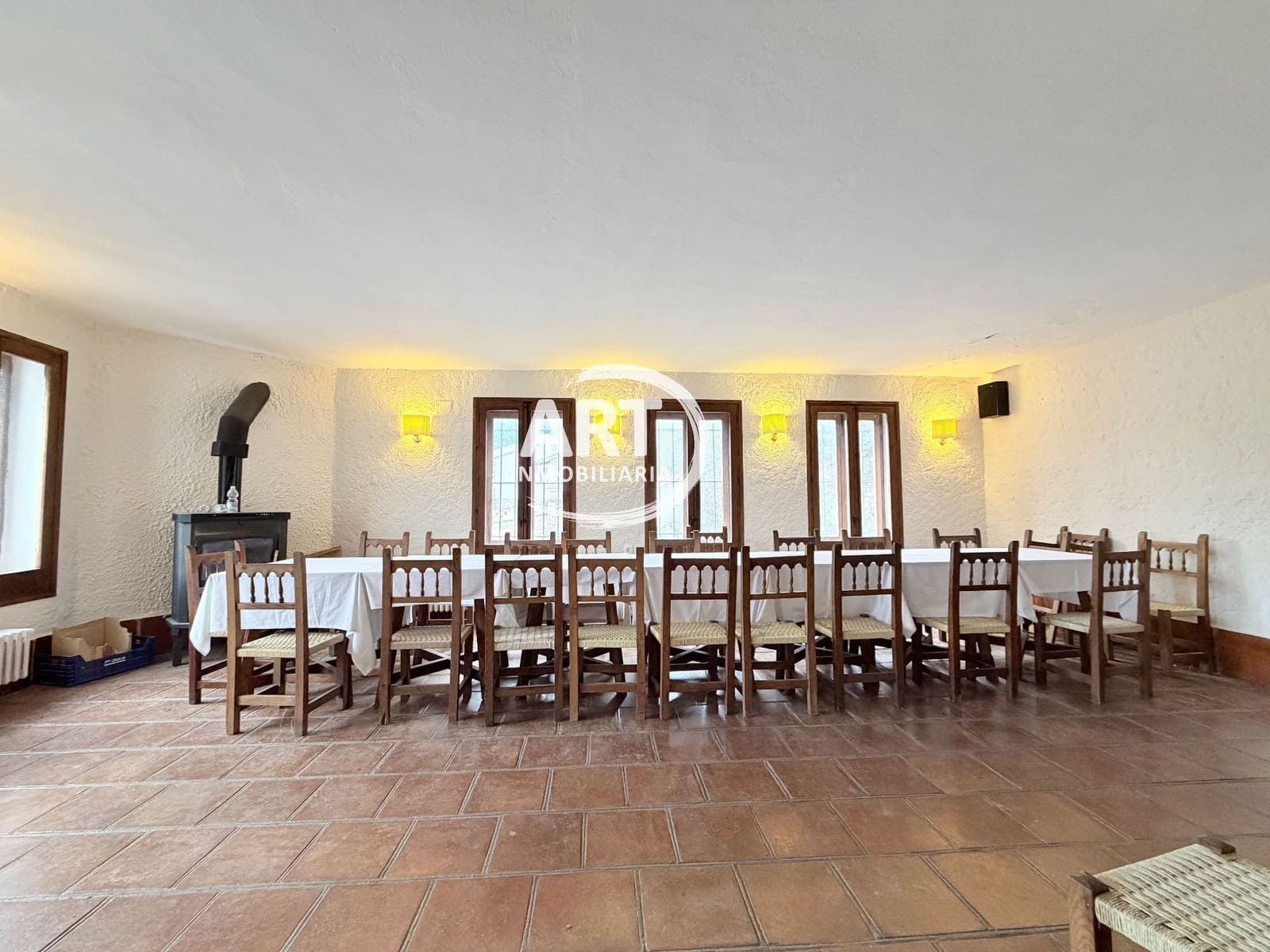 9 bedroom Hotel for sale in Alcala de la Selva with garage - € 650,000 (Ref: 9418979)
