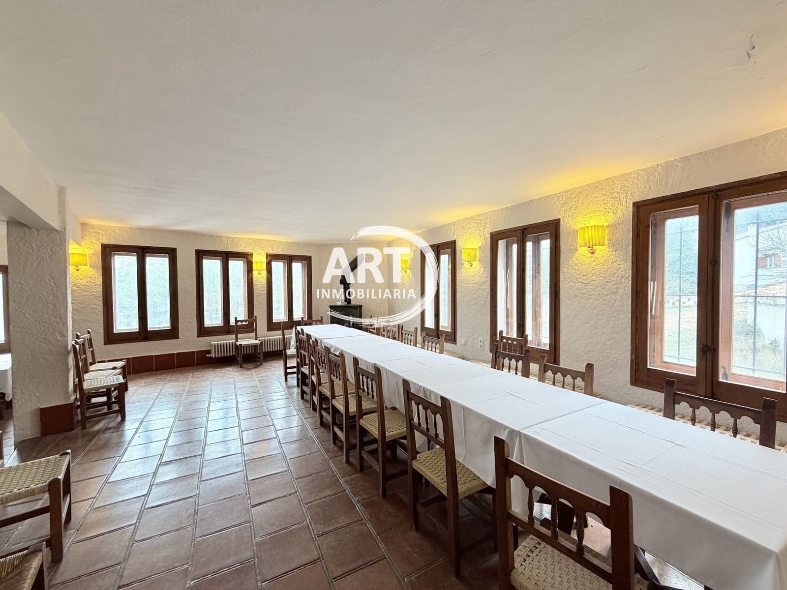 9 bedroom Hotel for sale in Alcala de la Selva with garage - € 650,000 (Ref: 9418979)