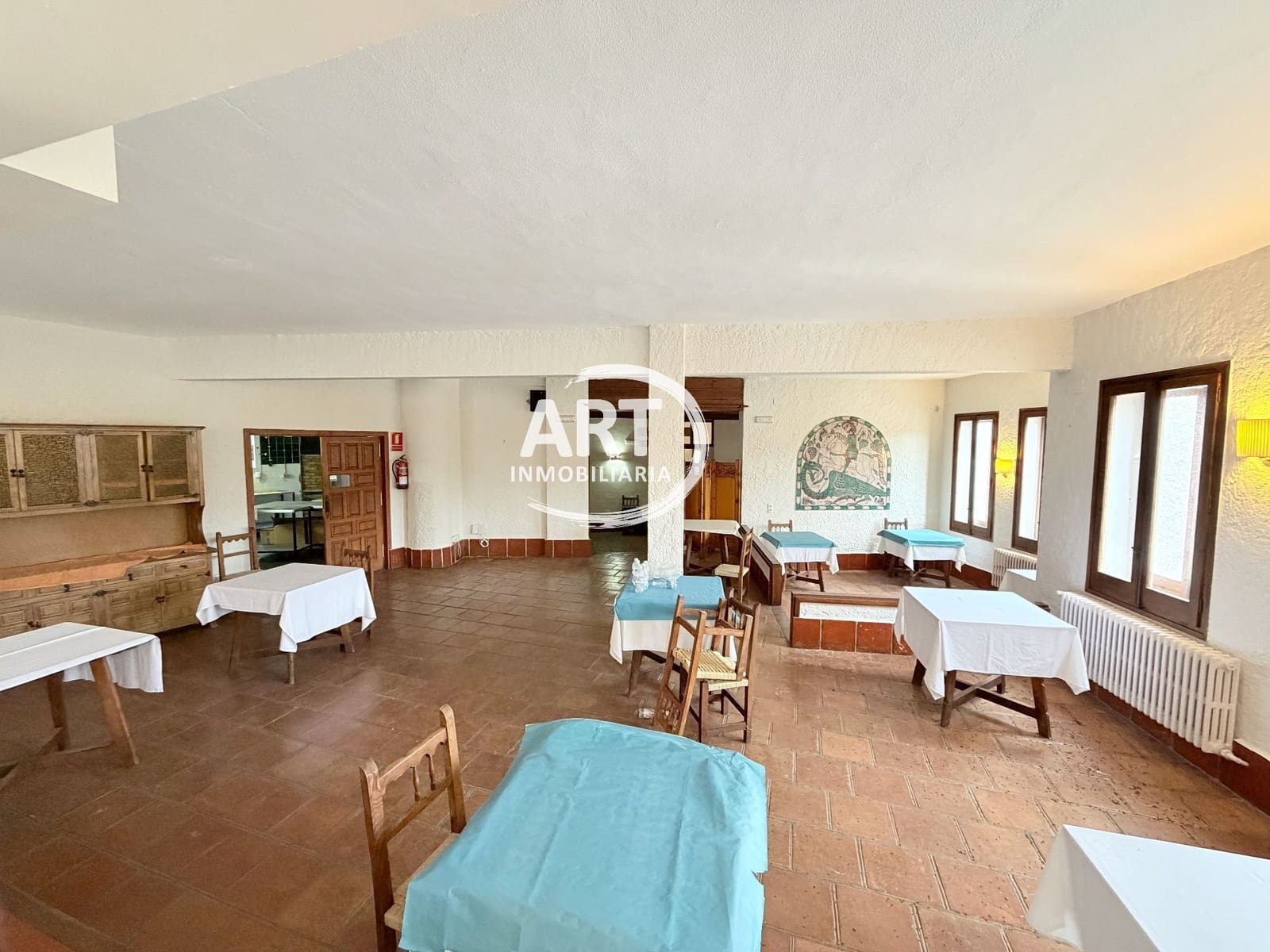 9 bedroom Hotel for sale in Alcala de la Selva with garage - € 650,000 (Ref: 9418979)