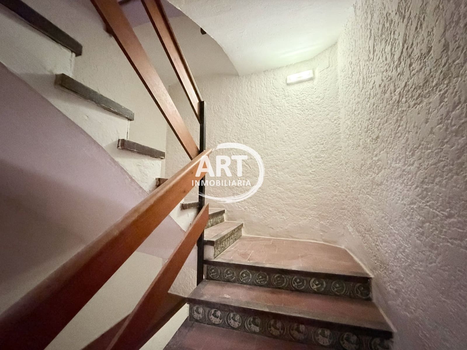 9 bedroom Hotel for sale in Alcala de la Selva with garage - € 650,000 (Ref: 9418979)