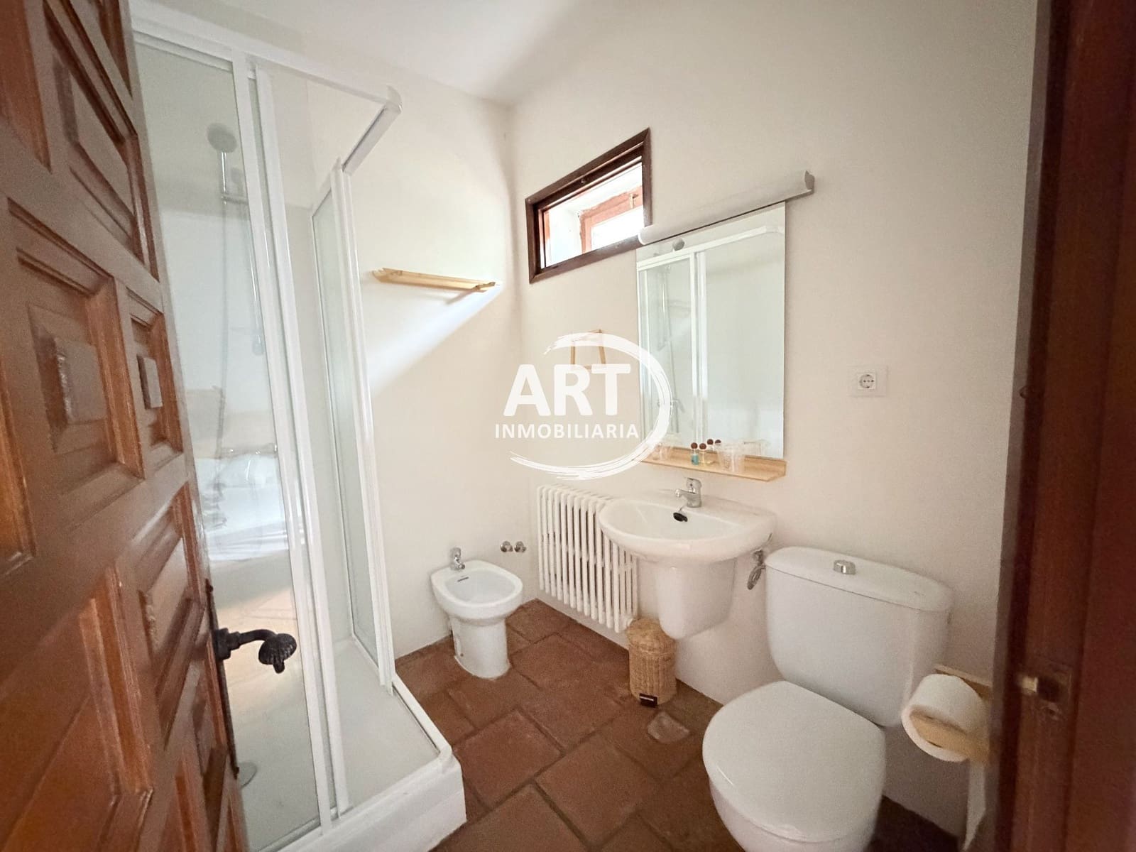 9 bedroom Hotel for sale in Alcala de la Selva with garage - € 650,000 (Ref: 9418979)