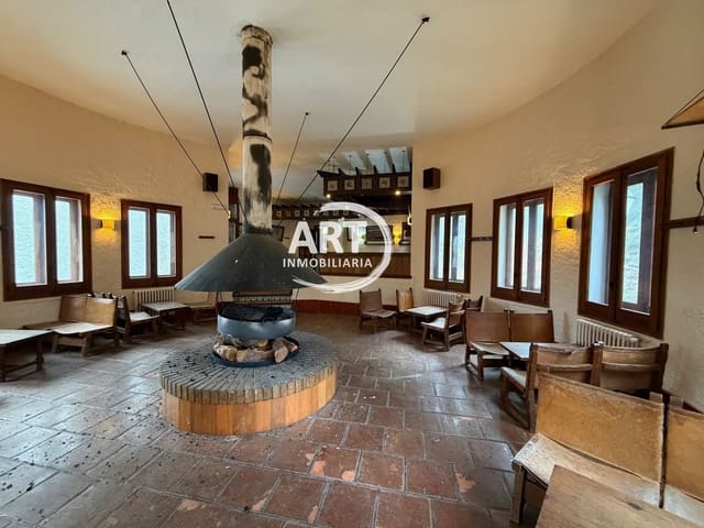 9 bedroom Hotel for sale in Alcalá de la Selva with garage - € 650,000 (Ref: 9418979)