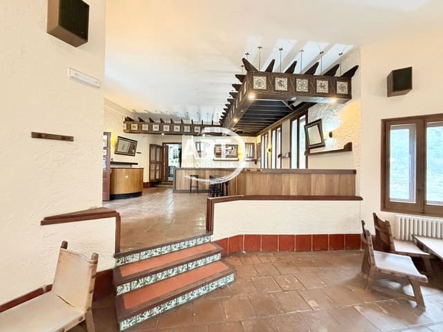 9 bedroom Hotel for sale in Alcalá de la Selva with garage - € 650,000 (Ref: 9418979)