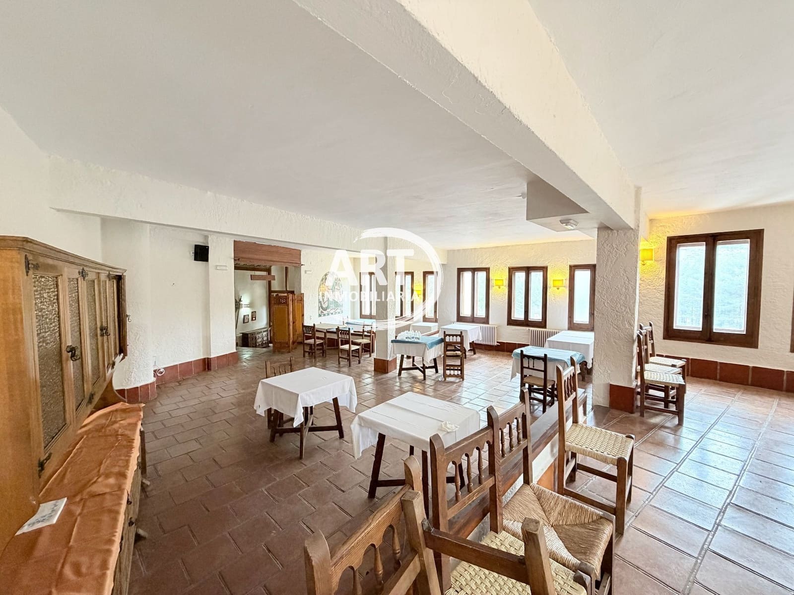 9 bedroom Hotel for sale in Alcala de la Selva with garage - € 650,000 (Ref: 9418979)