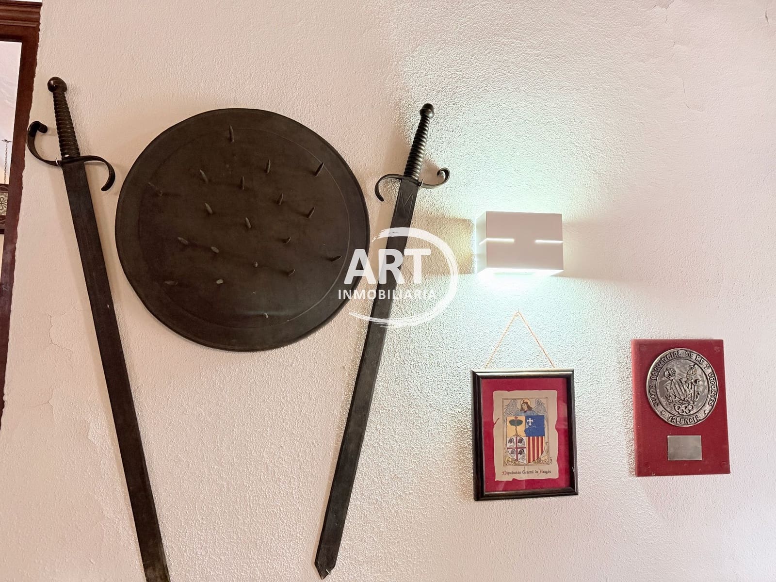 9 bedroom Hotel for sale in Alcala de la Selva with garage - € 650,000 (Ref: 9418979)