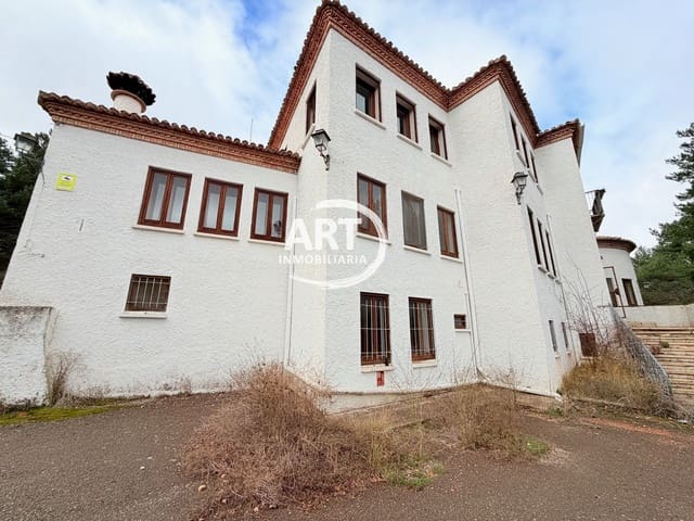 9 bedroom Hotel for sale in Alcalá de la Selva with garage - € 650,000 (Ref: 9418979)