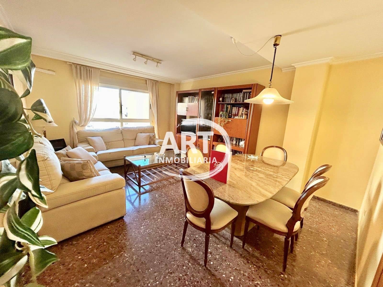 3 bedroom Flat for sale in Valencia city with garage - € 260,000 (Ref: 9421863)