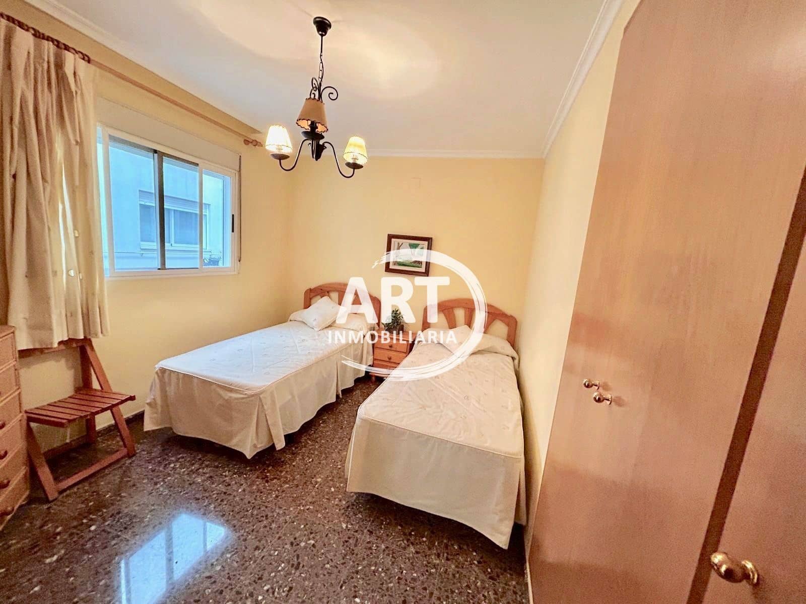 3 bedroom Flat for sale in Valencia city with garage - € 260,000 (Ref: 9421863)