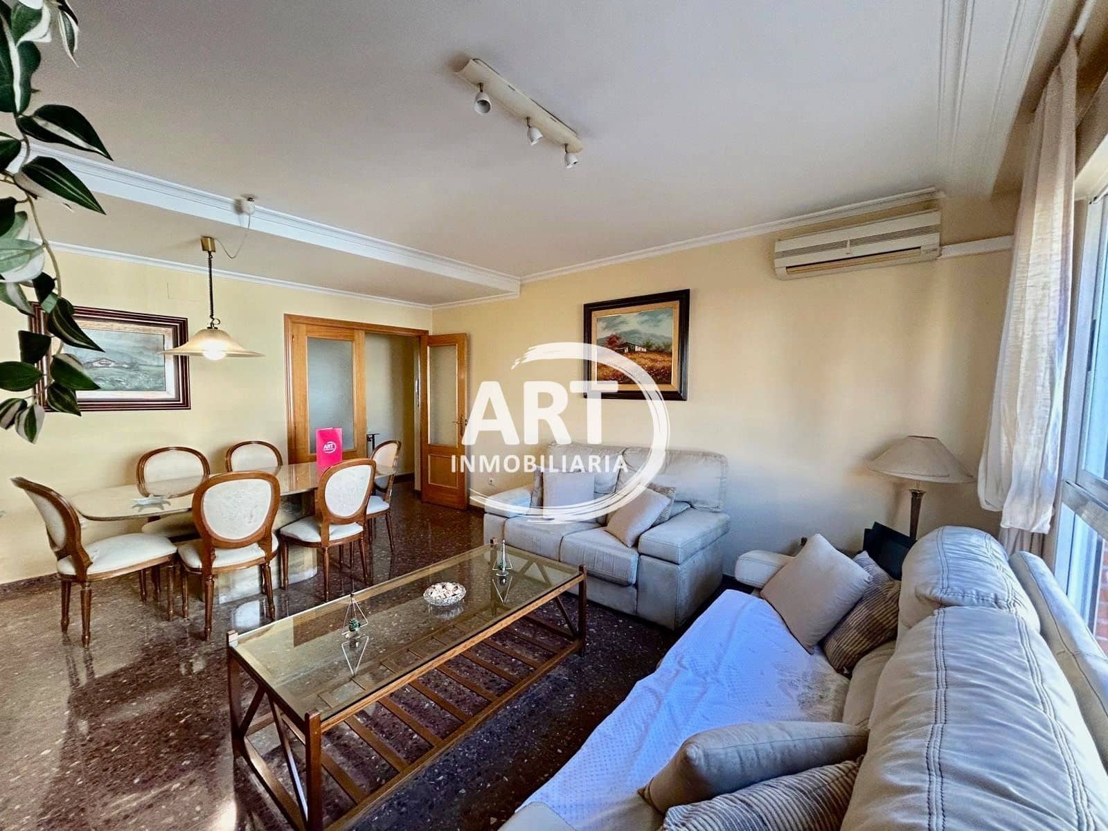 3 bedroom Flat for sale in Valencia city with garage - € 260,000 (Ref: 9421863)