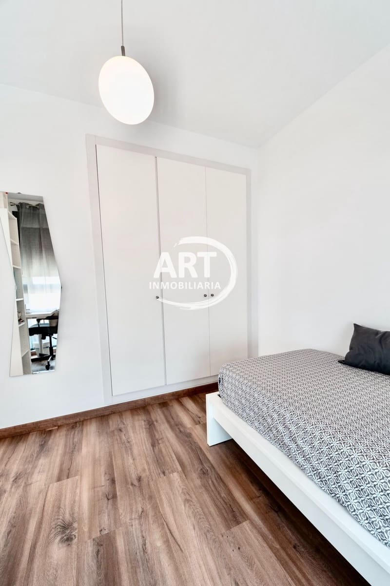 4 sypialnia Willa na sprzedaż w La Pobla de Vallbona z basenem garażem - 399 500 € (Ref: 9451510)