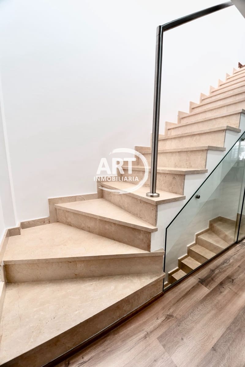 4 sypialnia Willa na sprzedaż w La Pobla de Vallbona z basenem garażem - 399 500 € (Ref: 9451510)