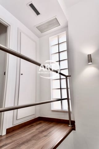 4 soveværelse Villa til salg i La Pobla de Vallbona med swimmingpool garage - € 399.500 (Ref: 9451510)