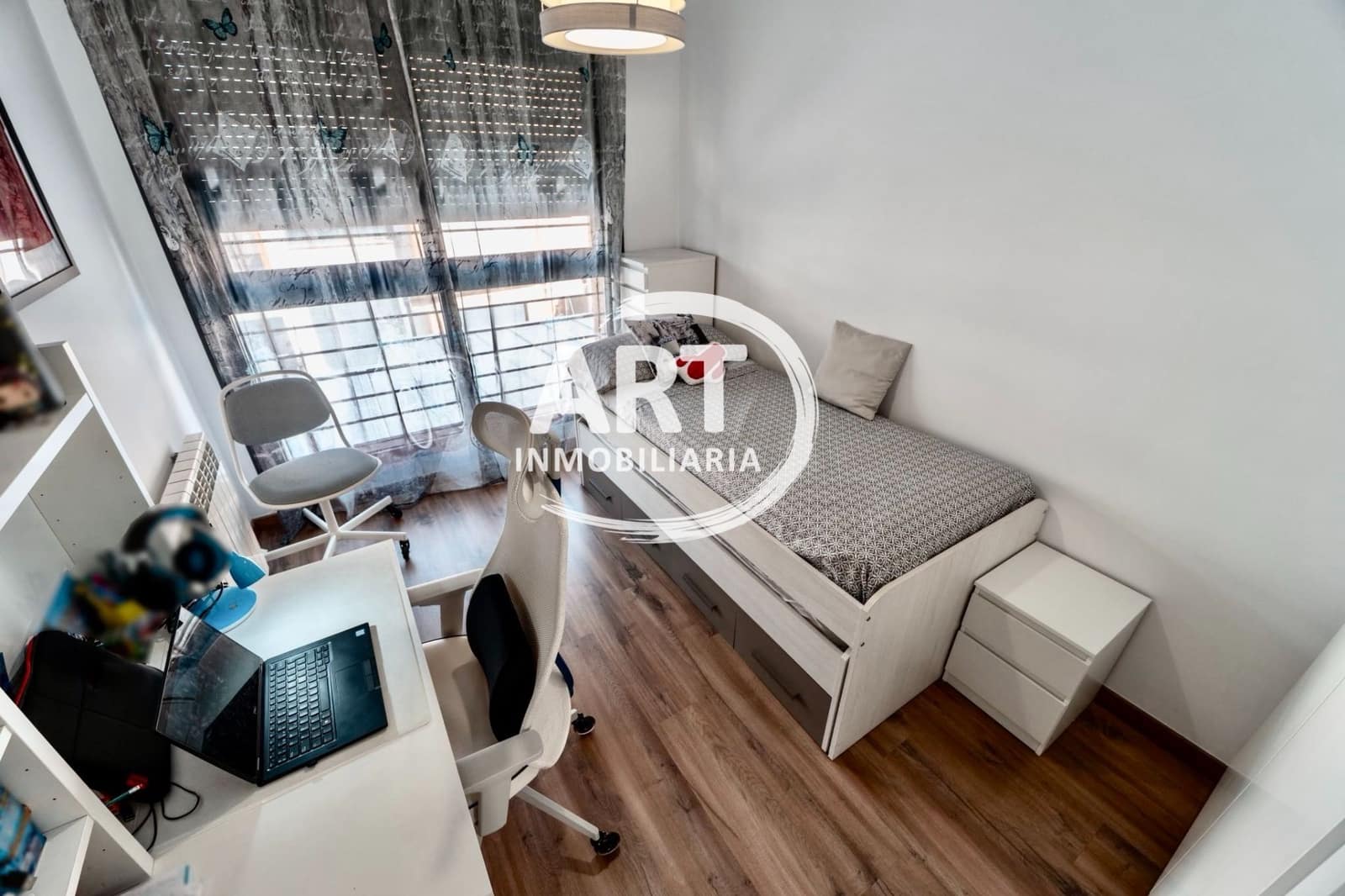 4 sypialnia Willa na sprzedaż w La Pobla de Vallbona z basenem garażem - 399 500 € (Ref: 9451510)